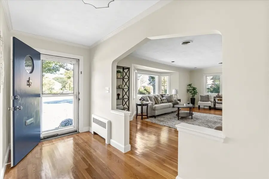 24 Great Meadow Rd, Newton, MA 02459 - #3