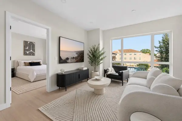 38 Old Colony Ave #202, Quincy, MA 02170
