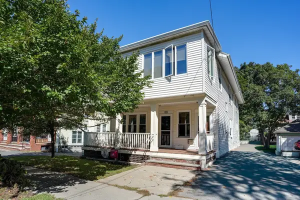 106 Harnden Ave #106, Watertown, MA 02472