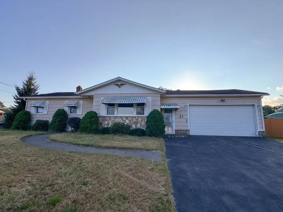 7 Ann Ave, Dartmouth, MA 02747 - #2