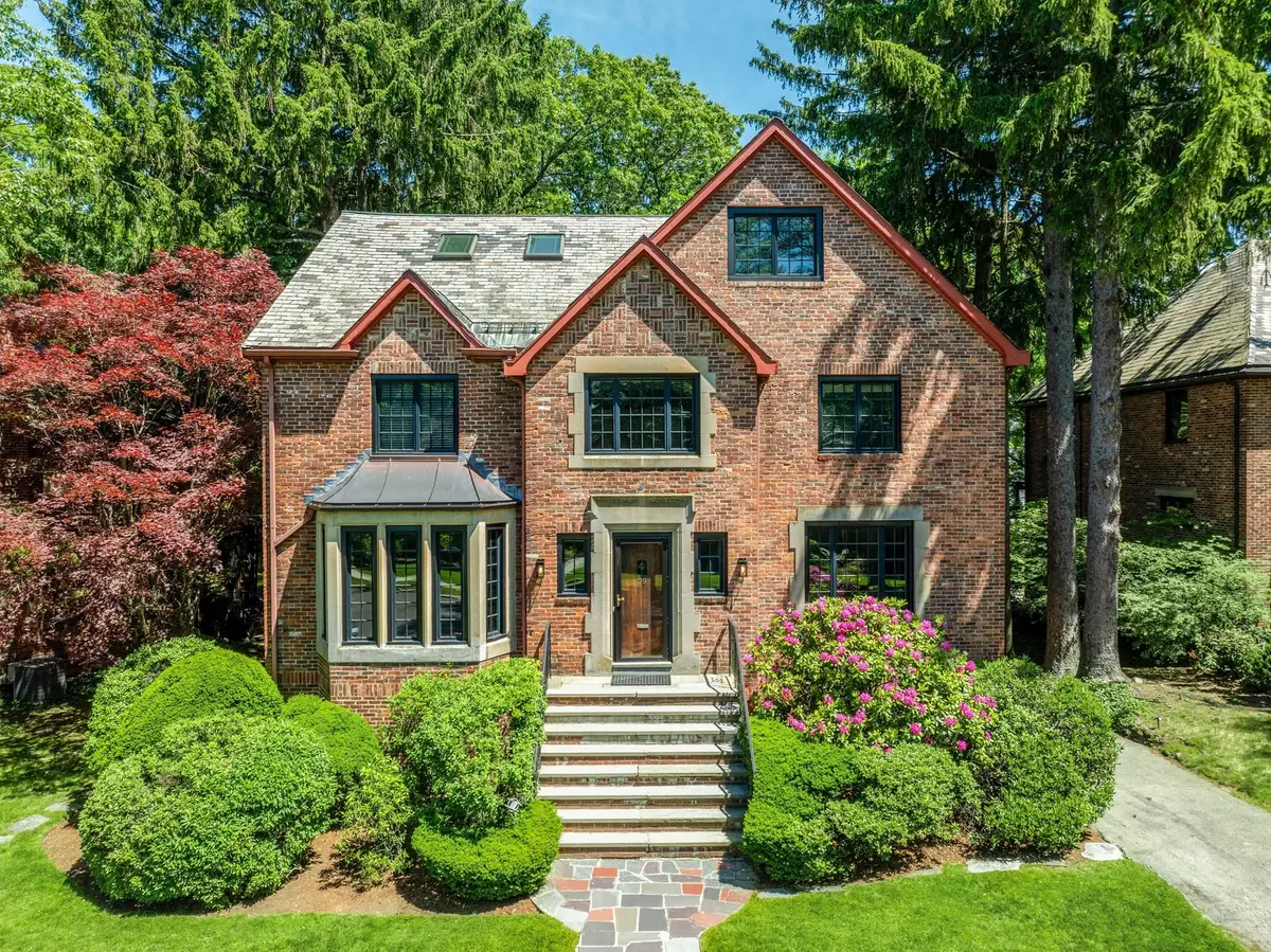 79 Woodchester Dr, Newton, MA 02467 - #1