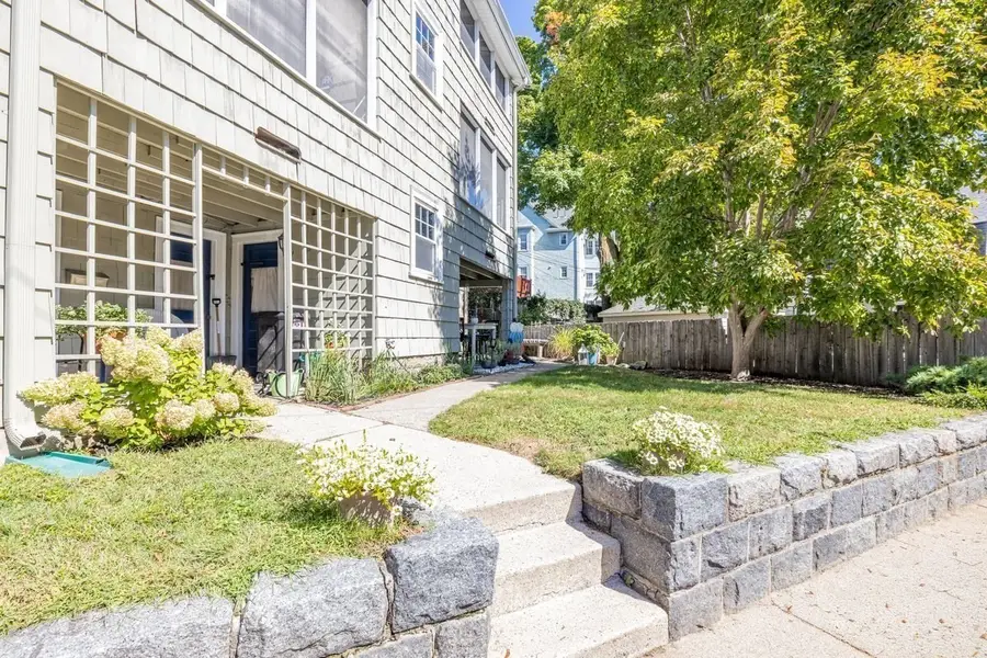 60 Guernsey St. #1, Boston, MA 02131 - #3