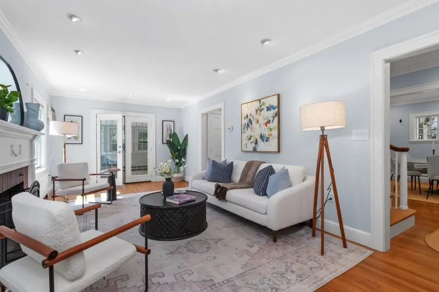 19 Saint Marys St, Newton, MA 02462 - #3