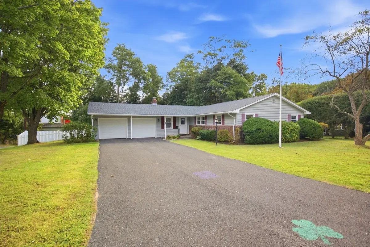 2 Drake Lane, Holyoke, MA 01040 - #1