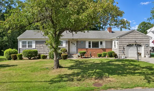 25 Ransom Rd, Framingham, MA 01702