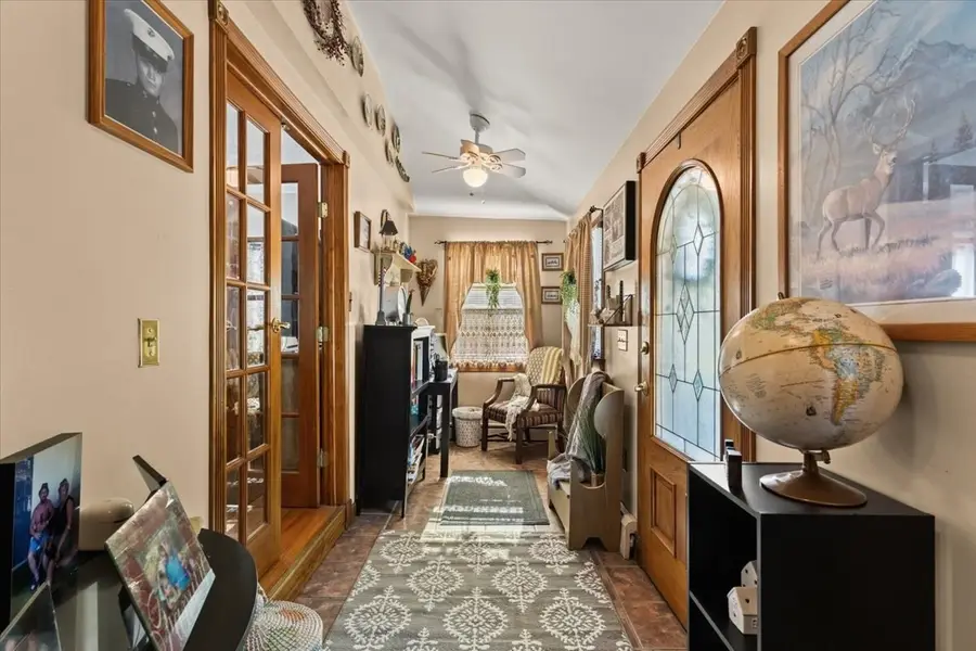 35 Godfrey St, Taunton, MA 02780 - #3