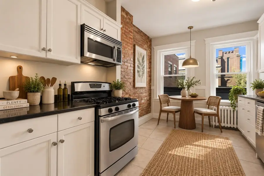 17 Green St #2, Boston, MA 02129 - #3