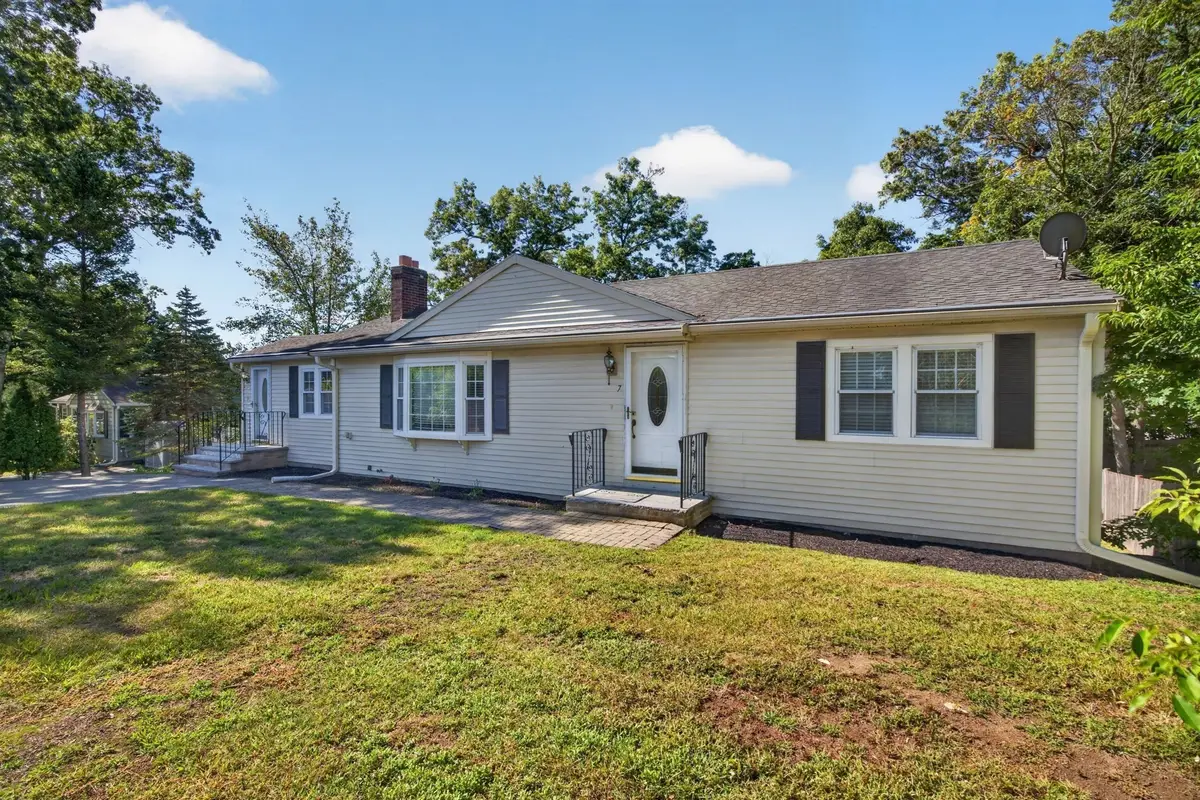 7 Madeline Rd, Tewksbury, MA 01876 - #1