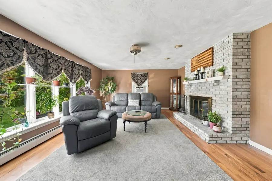 3320 County St, Somerset, MA 02726 - #2