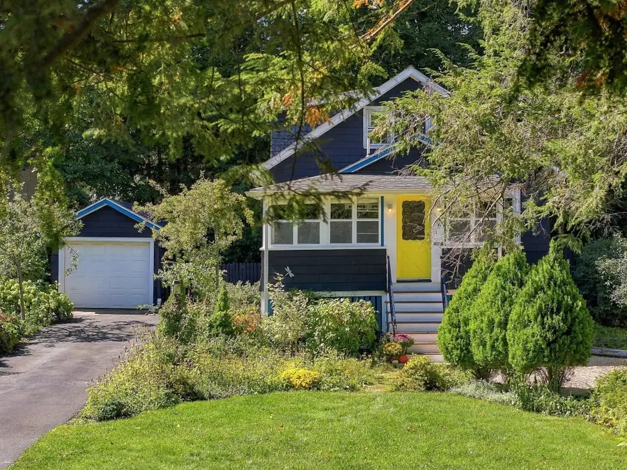46 Maple Rd, Melrose, MA 02176 - #3