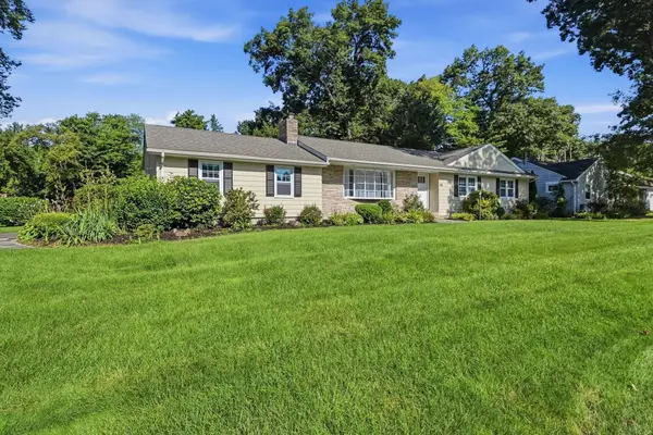80 Lynnwood Drive, Longmeadow, MA 01106