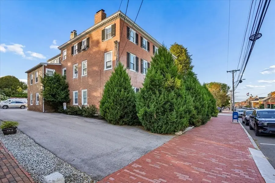 100 State St #8, Newburyport, MA 01950 - #3