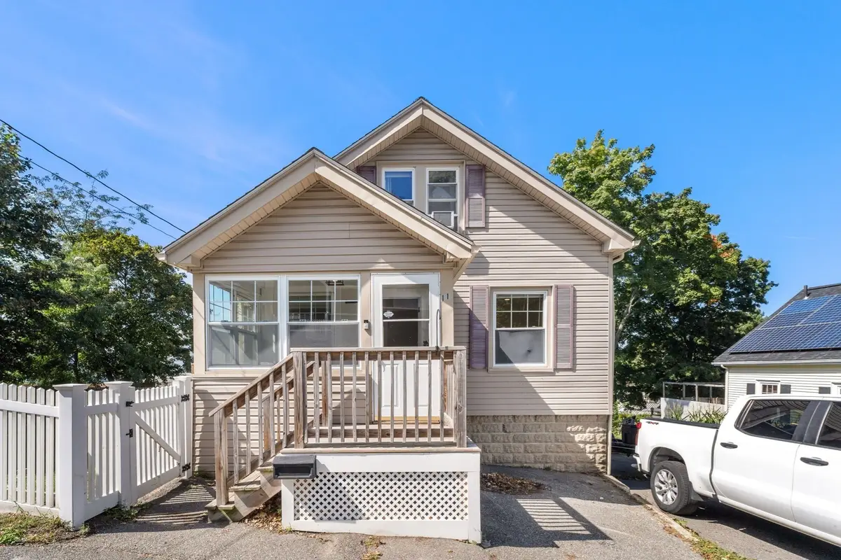 11 Clifton Ave, Saugus, MA 01906 - #1