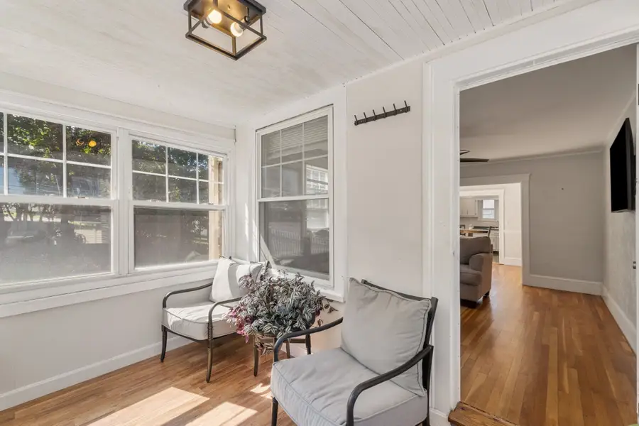 11 Clifton Ave, Saugus, MA 01906 - #2