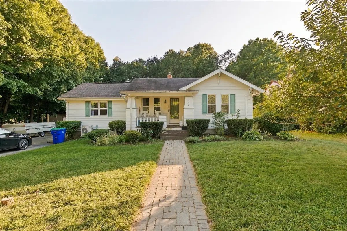 376 Plain Street, Rockland, MA 02370 - #1