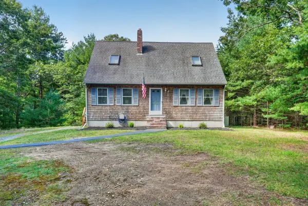 210 Tispaquin St, Middleboro, MA 02346