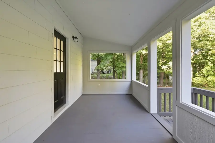 384 Mill St, Gardner, MA 01440 - #3
