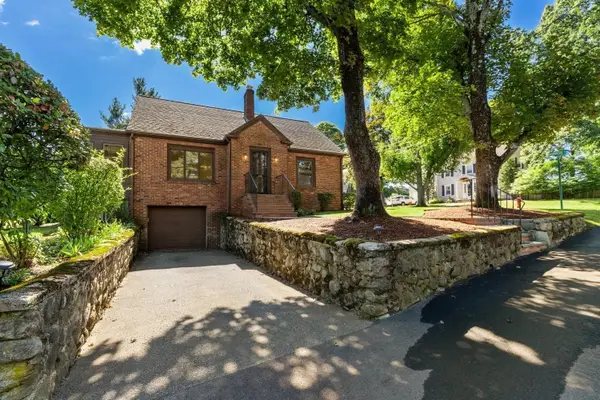 60 Prospect St, Wakefield, MA 01880