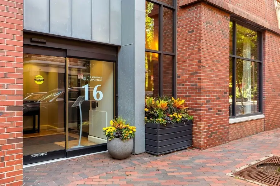 16 Harcourt #9F, Boston, MA 02116 - #2