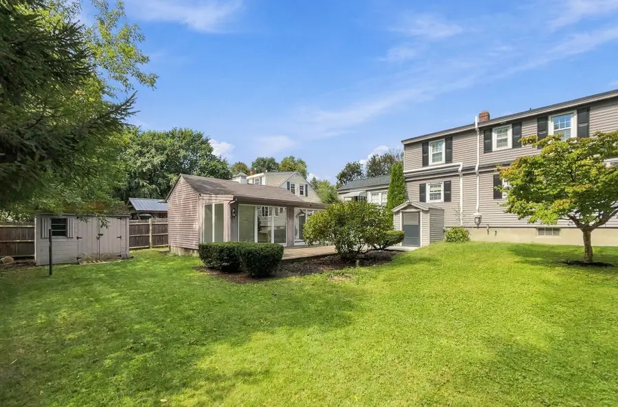 17 Elise Ave, Dracut, MA 01826 - #2