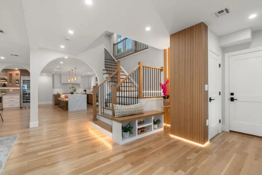 19 Linden Ave, Belmont, MA 02478 - #3