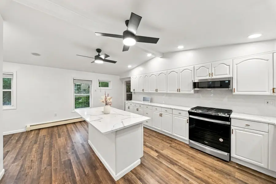 28 S Warren St, Haverhill, MA 01835 - #3