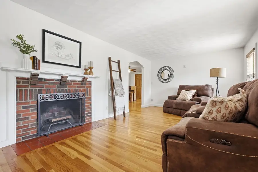 222 Cambridge Road, Woburn, MA 01801 - #3