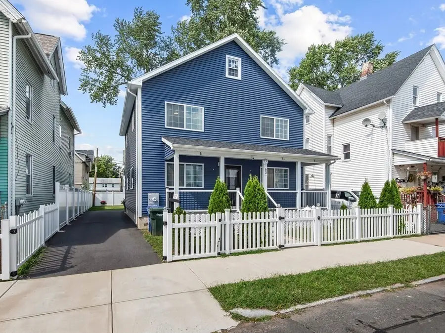 42 Ringgold St, Springfield, MA 01107 - #3
