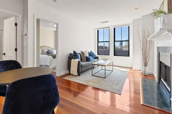 75 Clarendon St #607, Boston, MA 02116