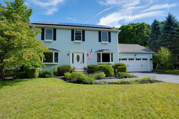 5 Carruth Dr, Northborough, MA 01532