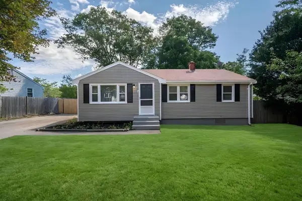 6 Handy Rd, Bourne, MA 02559