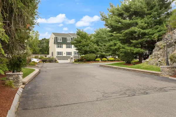 8 Dansreau Place #8, Middleton, MA 01949