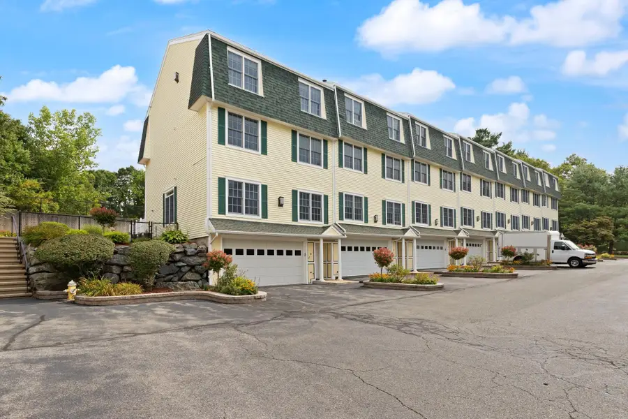8 Dansreau Place #8, Middleton, MA 01949 - #3