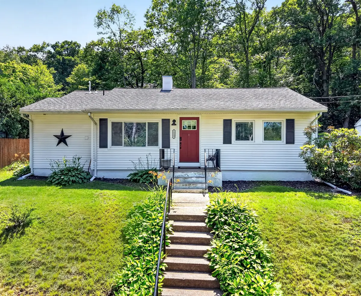 134 Washington St, Melrose, MA 02176 - #1