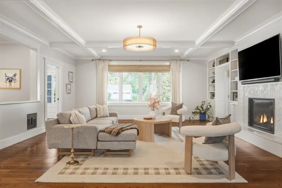 132 Washington Ave, Needham, MA 02492 - #2