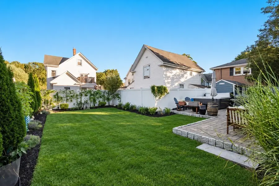 20 Albert St, Waltham, MA 02453 - #3