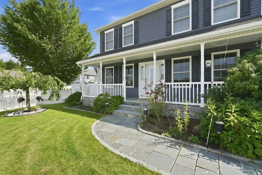 37 Wells St, Springfield, MA 01104 - #2
