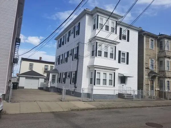 117 Thomas St, Fall River, MA 02723