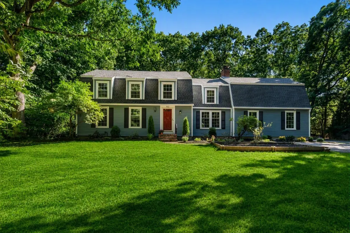 942 Salem End Road, Framingham, MA 01702 - #1