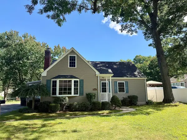 66 Greaney St, Springfield, MA 01104