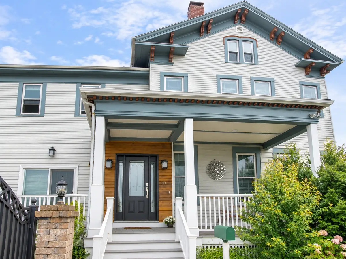 10-12 Bradbury Ave, Medford, MA 02155 - #1