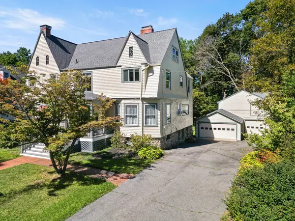 32 Morton St, Andover, MA 01810