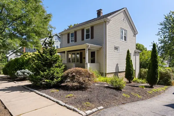 152 Mount Vernon St, Arlington, MA 02476