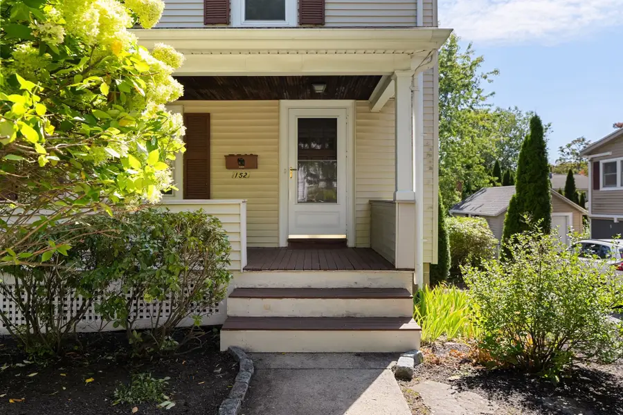 152 Mount Vernon St, Arlington, MA 02476 - #3