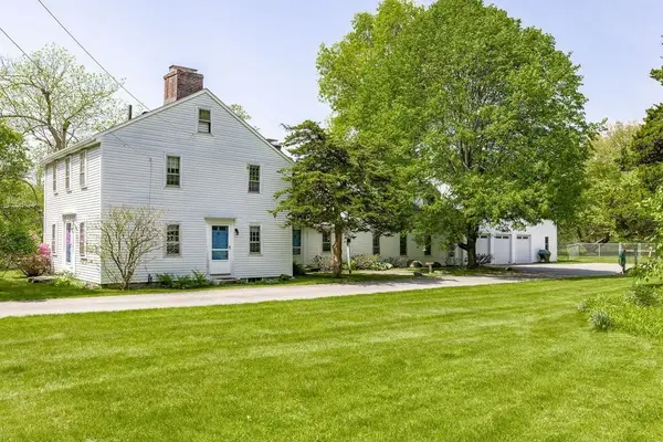 69 Forest St, Sherborn, MA 01770