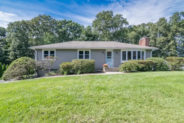 12 Linda Dr, Westfield, MA 01085