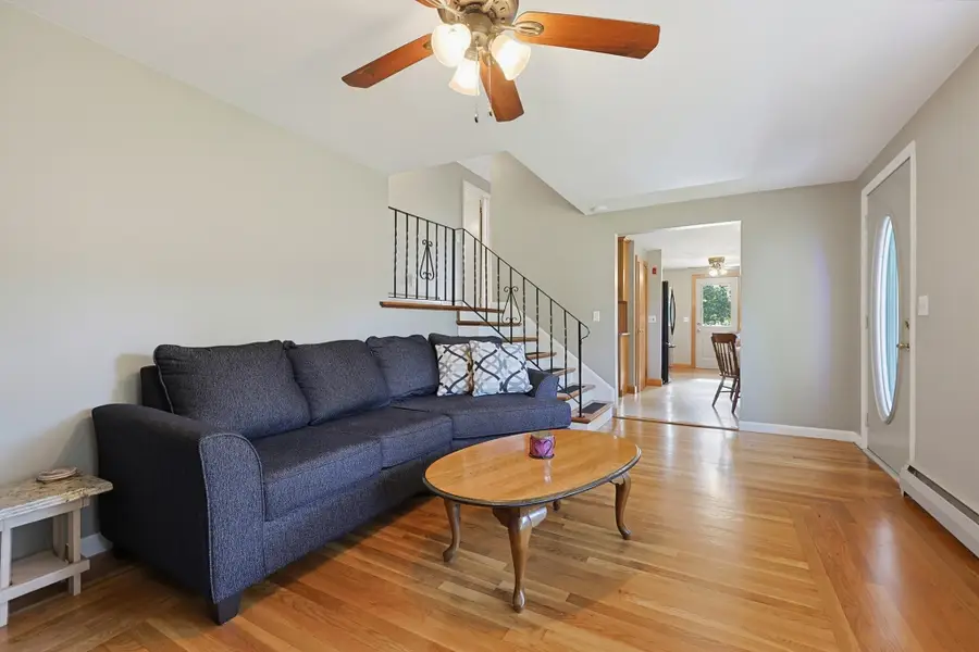 73 Hickory Rd., Attleboro, MA 02703 - #2