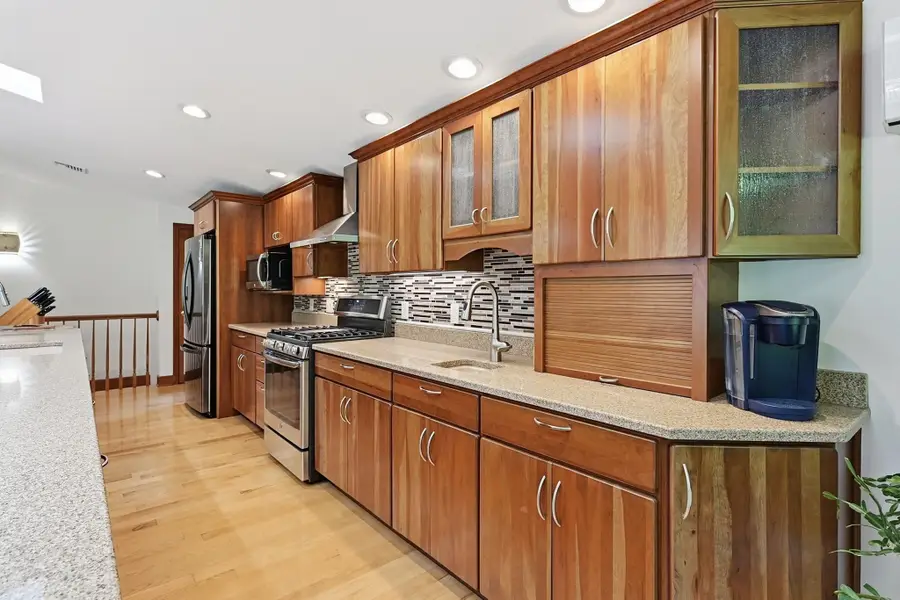 21 Old Meetinghouse Rd, Auburn, MA 01501 - #3