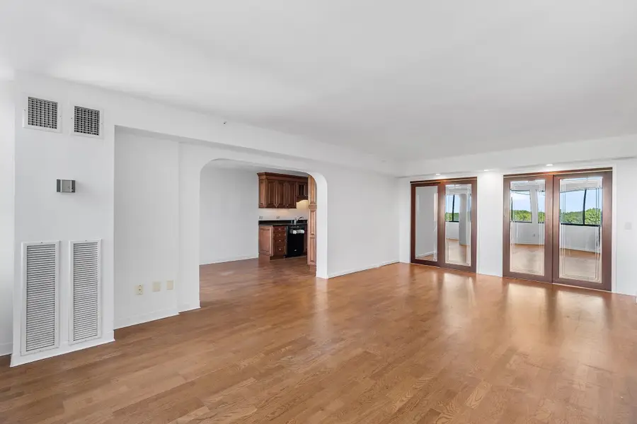 250 Hammond Pond Pkwy #1006N, Newton, MA 02467 - #2