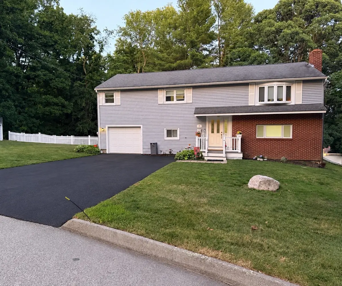 4 Carter Rd, Worcester, MA 01609 - #1